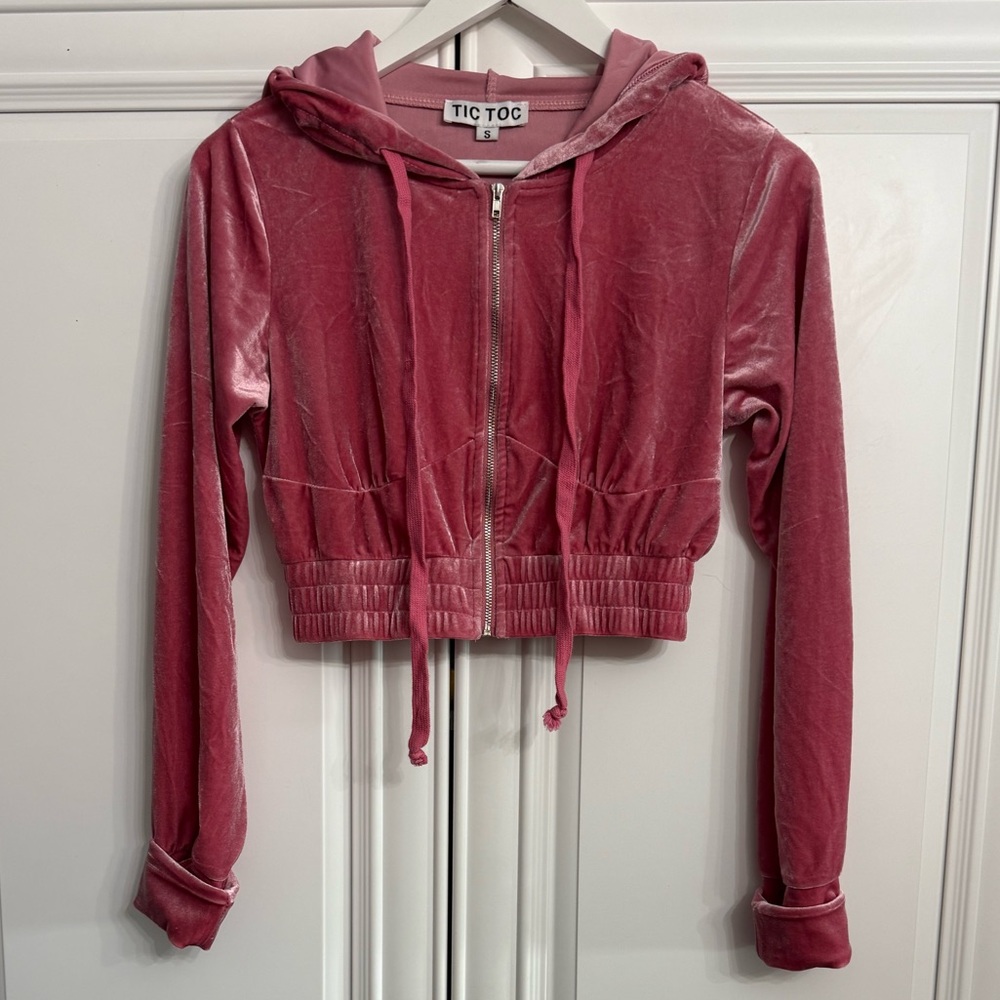 Tic Toc Size Small Pink Crushed Velvet Cropped Long Sleeve Hoodie Zip Up